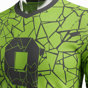 Uniforme de Fútbol Personalizado OEM por Sublimación, 100% Poliéster, Talla Grande, Diseño Geométrico, Conjunto de Camiseta y Pantalones Cortos Transpirables, Ropa Deportiva Unisex para Equipos - Product Image 5