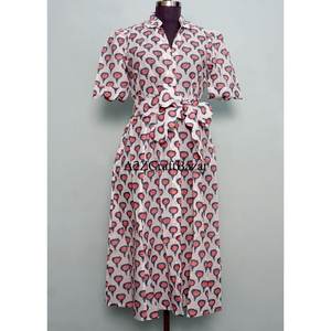 Vestido mini de algodón hecho a mano en India para mujer, con estampado floral hecho a mano, estilo casual y lindo para uso diario o fiestas. - Product Image 1