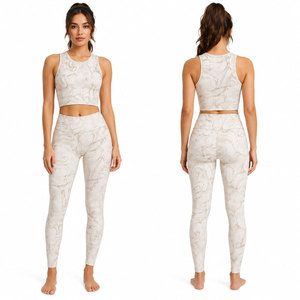 Ensemble de yoga 2 pièces : Crop top dos nageur imprimé floral rouge et Legging taille haute longueur intégrale, en Spandex et Polyester, respirant, pour l'entraînement - Product Image 2