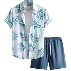 Ensemble deux pièces pour homme : chemise à manches courtes imprimée et short de plage assorti – Tenue décontractée estivale colorée pour les vacances - Product Image 1
