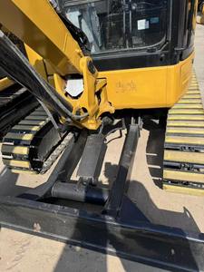 รถขุดขนาดเล็กมือสองรุ่น Cat 303.5E2 พร้อมเครื่องยนต์ Cummins รวมถึงมอเตอร์ เกียร์บ็อกซ์ ปั๊มเกียร์ และลูกปืน - Product Image 6