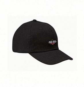 Bonnet personnalisé avec logo brodé, chapeau tricoté chaud pour l'hiver et les activités de plein air - Product Image 6