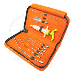 Juego de 8 piezas de acero inoxidable reutilizable para alimentación de aves: 6 agujas curvas Lure Lock, 1 cuchara, 2 alambres de limpieza, 1 jeringa de plástico - Product Image 1