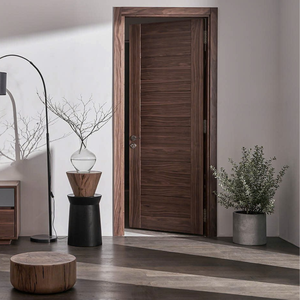 Porte intérieure en WPC à âme composite creuse anti-fissuration, finition bois, couleur bois naturel, pour chambres et salles de bain - Product Image 1