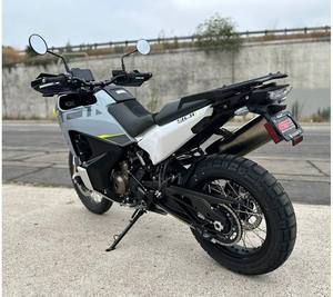 Moto d'aventure Exclusive Corrective 2025 Norden 901 - Product Image 1