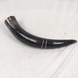 Cornes viking artisanales pour fêtes et festivals sur le thème des Vikings, vente en gros de cornes de buffle de 12 pouces, pièces sculptées de qualité supérieure. - Product Image 1