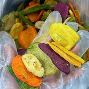 Fabricant vietnamien de fruits secs mixtes lyophilisés, collation tropicale croustillante en vrac - Product Image 1