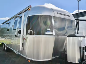 Los Mejores Remolques Usados Asequibles Air Classic 30 de 2017, con Capacidad para 5 Personas, Longitud de 31 pies, 3 Remolques de Viaje Disponibles y Listos para Enviar - Product Image 5