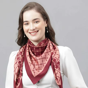 Foulards carrés de qualité supérieure Tissu doux et léger Impression numérique personnalisée Accessoires élégants Parfait pour l'approvisionnement en vrac - Product Image 1