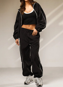 Nouvelle Tendance : Ensemble de Survêtement Femme Noir Personnalisé – Veste et Pantalon de Jogging Légers avec Passepoil Contrastant - Product Image 3