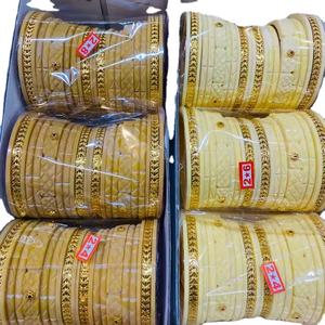 Bracelet en résine du Rajasthan Bijoux traditionnels Bracelet ethnique Artisanat indien Accessoire fait main Couleurs vives Design complexe - Product Image 1