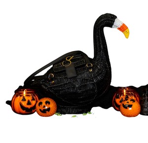Panier de rangement créatif en rotin en gros, panier décoratif tressé en forme de cygne noir original pour la décoration d'Halloween à la maison - Product Image 5