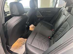 Sedán eléctrico premium 2024 usado – estilo i5 eDrive40 FWD - Product Image 4
