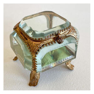 Cajas de Joyería Modernas de Latón con Vidrio Biselado y Acabado Antiguo |   Cajas Decorativas para Guardar Objetos Hechas a Mano, Colores y Tamaños Personalizados, para Exportación - Product Image 1