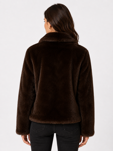 Veste en fausse fourrure marron foncé de luxe pour femme, manteau d'hiver haut de gamme, vêtement d'extérieur élégant en peluche, veste en fausse fourrure douce et chaude, veste tendance chic pour femme - Product Image 3