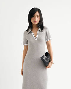 เดรสทรงตรงคอปก ผ้าโพลีวิสโคสแปนเด็กซ์ คุณภาพสูง ทรงเข้ารูปสำหรับผู้หญิง สีพื้น ทรงปกติ สวมใส่สบาย ยาวแบบแม็กซี่ เหมาะสำหรับใส่ในชีวิตประจำวัน - Product Image 4