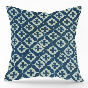 Funda de cojín de algodón índigo suave, estampada a mano, decorativa para el hogar - Product Image 1