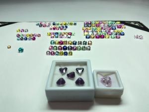 Paquete de gemas mixtas cultivadas en laboratorio, 370 quilates, 133 piezas RESERVADAS y 5 piezas en forma de trillón - Product Image 2