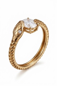 Anillo de Serpiente de Oro Sólido de 14K con 0.75ct de Diamante Cultivado en Laboratorio, Banda Texturizada con Diseño Único Inspirado en Reptiles - Product Image 2