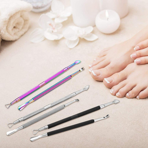 Outil de manucure professionnel de luxe en acier inoxydable réutilisable, pousse-cuticules double tête pour des ongles propres et lisses et un entretien facile - Product Image 4