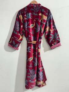 Bata Kimono de Terciopelo Rojo Selva, Abrigo con Forro de Algodón Indio - Product Image 5