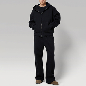 Sudadera con capucha de invierno para hombre, personalizada al por mayor, de corte regular, gris claro, estampada, 100% algodón, 300g, con cremallera completa, y pantalones de chándal de pierna ancha - Product Image 4