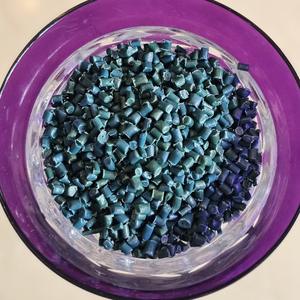Prix des tuyaux HDPE100 en Thaïlande, granulés de masterbatch naturel, résine de film soufflé, matière première durable par tonne, résine recyclée - Product Image 2