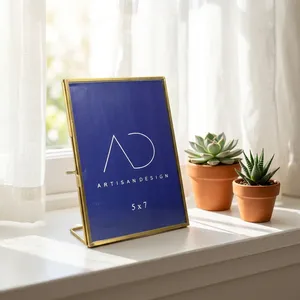 กรอบรูปโลหะทองเหลืองดีไซน์ทันสมัยจาก ARTISAN DESIGN ขนาด 4x6 นิ้ว สำหรับตั้งโต๊ะ ตกแต่งบ้าน สำนักงาน งานแต่งงาน รูปทรงแนวตั้ง - Product Image 1