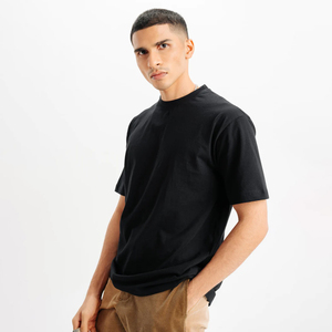 T-shirt Homme Streetwear Vierge Noir Épais 100% Coton Doux Jersey 240 GSM Surdimensionné Lourd Respirant de Bonne Qualité pour la Vente en Gros - Product Image 1