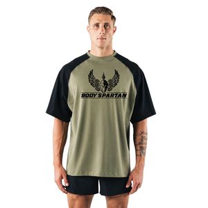 Camiseta Raglán Extra Grande para Hombre en Verde Oliva y Negro, Cuello Redondo, Algodón Suave, Estilo Urbano Informal - Product Image 2