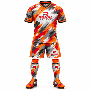 Ensemble de maillots de football personnalisés en gros, nouveaux designs, maillots de football pour hommes, maillots de football en polyester à séchage rapide, pas cher - Product Image 1