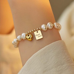 Pulsera de Perlas Naturales de Agua Dulce Estilo Barroco para Niñas, Diseño de Cuentas en Forma de Corazón de Alta Gama, Pulseras con Dije de Moda Transfronteriza - Product Image 1