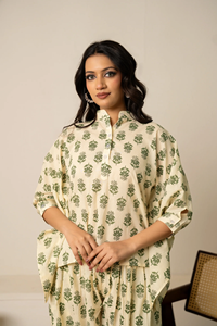 Ensemble de vêtements de détente en coton à motifs floraux pour femmes, deux pièces, coupe décontractée, haut et pantalon |   Vêtements de maison confortables, tenue décontractée d'été - Product Image 4