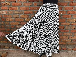 Jupe longue décontractée pour femme, modèle de couture respirant à taille élastique, design à volants avec méthode de tissage non tissé - Product Image 5