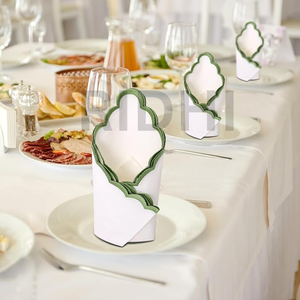 Serviettes Ridhi 100% coton blanc avec bordure festonnée brodée vert sauge, 18x18, serviettes réutilisables faites à la main pour mariage, événement, cadeau - Product Image 4