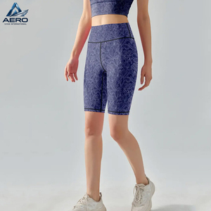 Shorts de sport taille haute pour femmes avec ceinture élastique et poches imprimées florales – Idéal pour la gym - Product Image 2