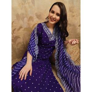 Hermoso conjunto de chifón XL (parte superior e inferior) con dupatta bordada para fiestas - Product Image 2