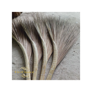 Escoba Ecológica de Palma de Coco Natural Hecha a Mano, Tradicional, para Jardín y Exteriores, para Venta al Por Mayor - Product Image 3