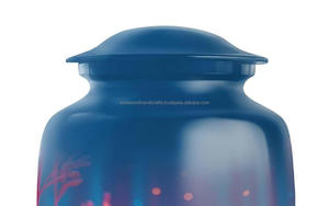 Urnas Funerarias Decorativas de Latón Hechas a Mano para Hombres y Mujeres - Product Image 2