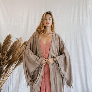 ชุดกิโมโนผ้าลินินสำหรับผู้หญิง สีขาว สไตล์โบโฮ ชุดกิโมโนสำหรับงานแต่งงาน เสื้อคลุมแบบพันตัว มีชายครุย ไซส์พลัส ชุดลำลอง - Product Image 2