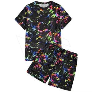Conjunto de camiseta y pantalones cortos con estampado de neón para hombre, ropa informal de calle, conjunto a juego de verano - Product Image 1