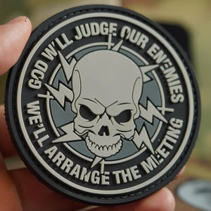 Parches de Silicona para Coser en Prendas, Etiquetas con Logotipo de Marca 3D Personalizadas, Etiquetas de Silicona en Relieve para Camisetas, Etiquetas de Goma Suave de PVC para Ropa - Product Image 3