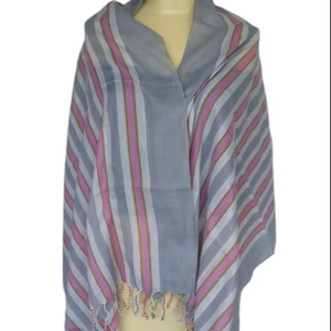 ผ้าพันคอถักมือลายทาง ผ้าฝ้ายเนื้อนุ่ม ผ้าพันคอแฟชั่น ผ้าคลุมไหล่ลายทางทอมือ ผ้าพันคอฤดูหนาว ผ้าพันคอสำหรับทุกเพศทุกวัย ผ้าพันคอทันสมัยลายทาง - Product Image 1