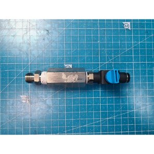 Válvula de Retención de Alta Pureza D-PRO V33C-F-6N-1-S, Usada, Piezas de Equipos Semiconductores Legacy - Product Image 1
