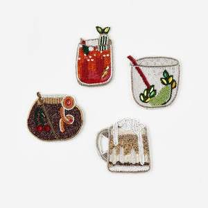 Premium Trendy Handcraft Perlé Broderie Ananas Conception Quatre Ensemble Dessous De Verre Élégant Fantaisie Et Mignon Élégant Par Hiba Enterprises - Product Image 3