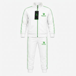 Conjunto deportivo moderno para niños, hecho con tela transpirable para mayor comodidad, estilo y movimiento diario, para niños en crecimiento. Venta al por mayor. - Product Image 1