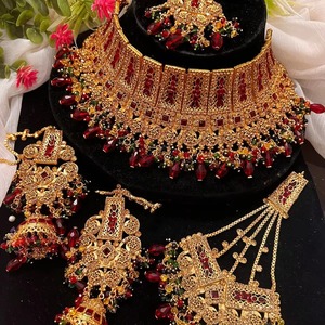 สร้อยคอทองคำอัฟกันสุดหรู ประดับจี้รูปวงกลมประดับด้วยหินสีขาว พร้อมคริสตัลสีเขียวมรกตตรงกลาง - Product Image 3