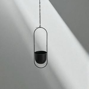 Jardinière suspendue en métal de style moderne, idéale pour une utilisation intérieure et extérieure, pour jardin, balcon, couloir et décoration intérieure, provenant d'Inde. - Product Image 2