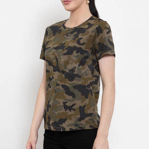 T-shirt élégant avec tissu respirant et design moderne et épuré pour un port confortable toute la journée, t-shirt pour femmes - Product Image 3