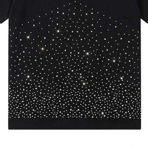 เสื้อยืดแขนสั้นผู้ชายสีดำถักลายเส้นกลิตเตอร์ คอกลม ทรงลำลอง ประดับเพชร ขายดี - Product Image 6